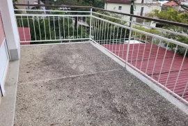 Stan blizu mora sa četiri parkirna mjesta, Crikvenica, Appartment