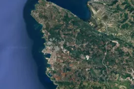 250m od mora s infrastrukturom i idejnim projektom, Umag, Zemljište