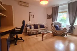 Rijeka,  Podmurice stan s potencijalom, 2skl, balkon, Rijeka, Stan