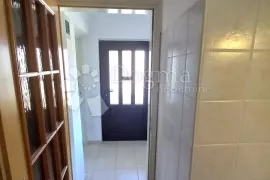 Kantrida, stančić sa okućnicom, Rijeka, Appartment