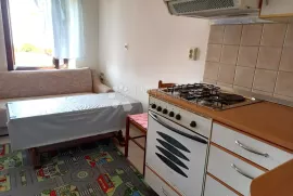 Kantrida, stančić sa okućnicom, Rijeka, Appartment