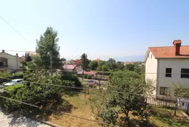 MARINIĆI ETAŽA 86.30M2 SA 430M2 OKUĆNICE, Viškovo, Stan