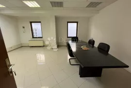 Uredski prostor u samom centru Rijeke, Rijeka, Commercial property