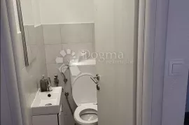 PRILIKA! Apartman Novi Vinodolski 50m od mora, Novi Vinodolski, Stan