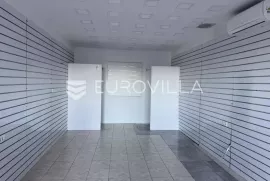 Istra, Rovinj, poslovni prostor u prizemlju u centru grada 22m2, Rovinj, Commercial property