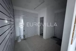 Istra, Rovinj, poslovni prostor u prizemlju u centru grada 22m2, Rovinj, Commercial property