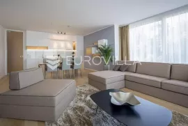 Opatija, Punta Kolova, luksuzan stan s bazenom NKP 84 m2, Opatija, Stan