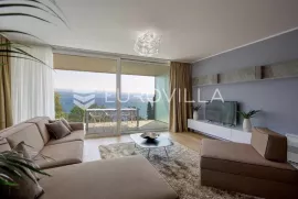 Opatija, Punta Kolova, luksuzan stan s bazenom NKP 84 m2, Opatija, Stan