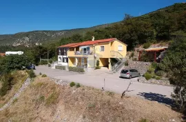 Senj, Sv. Juraj - Kuća P+1, 181 m2, 1.red do mora, Senj, Kuća