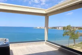 Otok Pag - ekskluzivni penthouse 118m2 , prvi red do mora, Pag, Stan