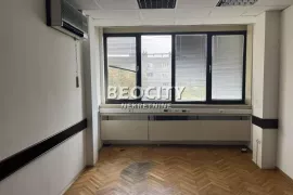 Novi Sad, Bulevar Oslobođenja, Bulevar oslobođenja, 7.0, 304m2, Novi Sad - grad, Gewerbeimmobilie