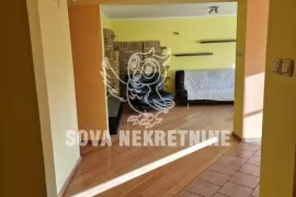 Odmah useljiv, lepo uredjen dvosoban stan sa grejanjem ID#1345, Subotica, Appartement