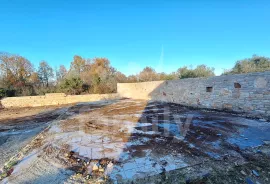 UREĐENO ZEMLJIŠTE U BLIZINI GRAĐEVINSKOG PODRUČJA, Vodnjan, Zemljište