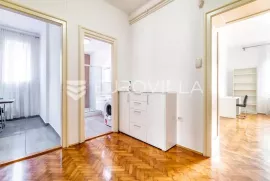 Zagreb, Petrova ulica, prekrasan dvosoban stan 75 m2, Stan