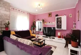 Iznajmljujemo odličan stan na Donjem Zametu! 85m2, 2s+db., Rijeka, Flat