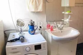 Iznajmljujemo odličan stan na Donjem Zametu! 85m2, 2s+db., Rijeka, Flat