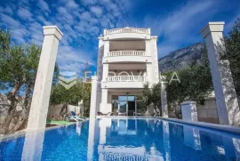 Makarska - istok, dvosobni stan s pogledom na more, NKP 119,89 m2, Makarska, Stan