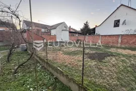 Đakovo, kuća za renovaciju 80 m2 na zemljištu od 396 m2, Đakovo, Kuća