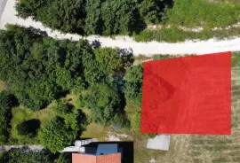 NOVO U PONUDI Istra, Kanfanar - savršeno građevinsko zemljište - 357 m2, Kanfanar, Zemljište