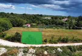 NOVO U PONUDI Istra, Kanfanar - savršeno građevinsko zemljište 531 m2, Kanfanar, Zemljište