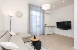 OPATIJA,VOLOSKO- luksuzan stan, 1. red do mora, Opatija, Apartamento