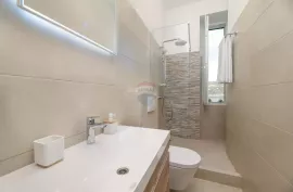 OPATIJA,VOLOSKO- luksuzan stan, 1. red do mora, Opatija, Apartamento