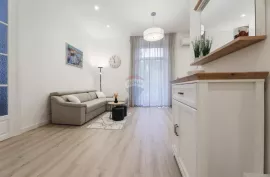 OPATIJA,VOLOSKO- luksuzan stan, 1. red do mora, Opatija, Apartamento