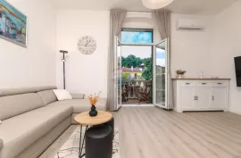 OPATIJA,VOLOSKO- luksuzan stan, 1. red do mora, Opatija, Apartamento