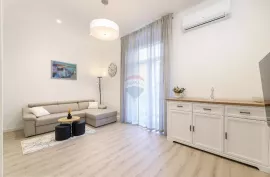 OPATIJA,VOLOSKO- luksuzan stan, 1. red do mora, Opatija, Apartamento