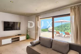 OPATIJA, MOŠĆENICE - Vila na osami, 240m2 s pogledom na more, Mošćenička Draga, Kuća