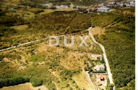 ISTRA, BUJE - Građevinsko zemljište na savršenoj lokaciji s pogledom na Buje, Buje, Zemljište