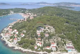 Građevinsko zemljište na otoku Prviću, Vodice, Земля