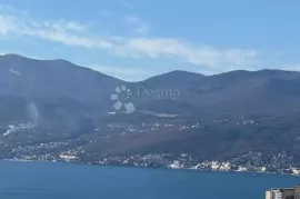 RIJEKA TURNIĆ DVOSOBAN STAN S PANORAMSKIM POGLEDOM, Rijeka, Appartement