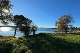 Građevinsko zemljište 1.red do mora, Medulin, Land