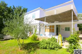 Kuća 153 m2 – Vrsi *Dva objekta* (ID-2497/C), Nin, House