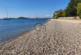 Kuća na otoku Zlarinu, Šibenik - Okolica, Haus