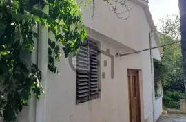 Kuća na otoku Zlarinu, Šibenik - Okolica, Haus