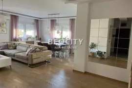 Novi Sad, Bulevar Evrope, Geri Karolja, 3.5, 105m2, Novi Sad - grad, Wohnung