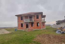 Kuća prodaja NOVO SELO ROK 239 m2 s velikom okućnicom, House