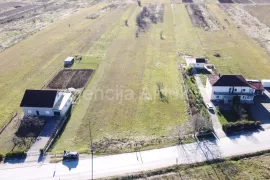 Imotski Vinjani Donji 3752 m2 građevinsko i poljoprivredno zemljište, Tierra