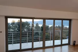 ETAŽA KUĆE 143m2, Rijeka, Flat